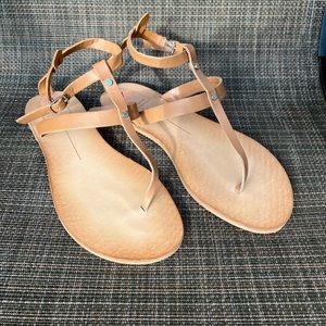Women’s Tan Leather T-Strap Sandals